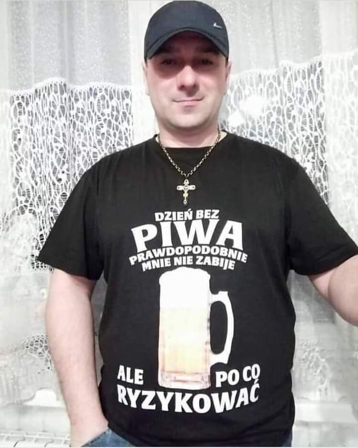 OUP12205644's tweet photo. Nwm pozdrawiam siedzę na altanie wyjebungo zajebioza pozdrawiam chłopaków z tarchomina https://t.co/4IHATuuPtB