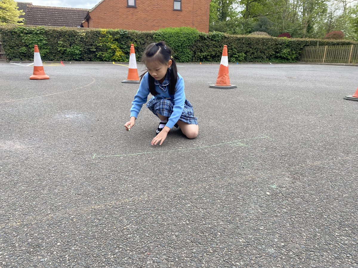 CrosfieldsPP's tweet photo. Can you guess how long a metre is? Year 2 gave it a try.
#CreatingChampions #ExploreCrosfields @CrosfieldsNews https://t.co/HSv2HkFxG8