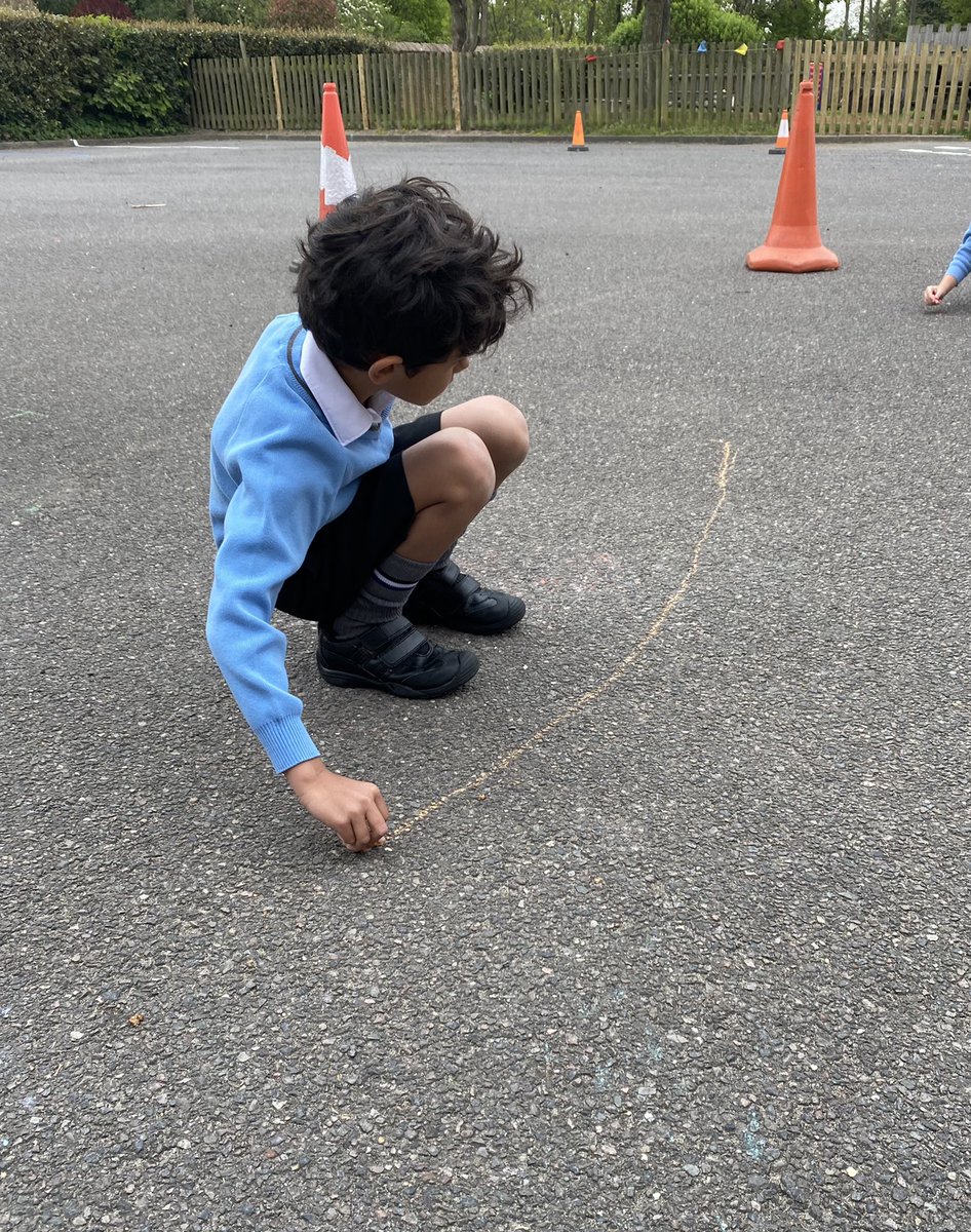 CrosfieldsPP's tweet photo. Can you guess how long a metre is? Year 2 gave it a try.
#CreatingChampions #ExploreCrosfields @CrosfieldsNews https://t.co/HSv2HkFxG8