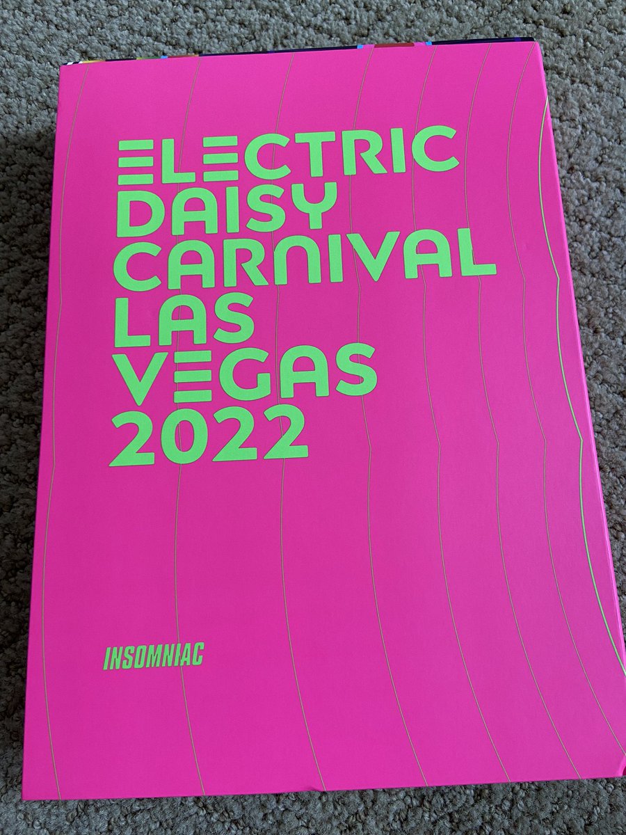 munkeymo's tweet image. Doesn’t like EDM music ✅ 
Doesn’t like concerts ✅ 
Is still going to EDC Vegas ✅ 
Oh boy!