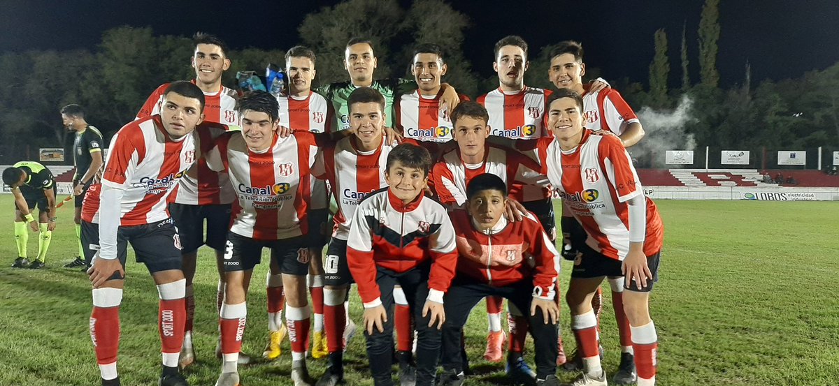 🔴⚪⚽️

✅ Ayer por la noche, la categoría 2001 de Costa Brava, derrotó por 2 a 1 a Guardia del Monte de Toay, por la Final de ida del Provincial de Menores.

⚽️ S. Silvestre y J. Viola.

🟥 Expulsado a los 87' J. Arce, en Costa Brava.

#CostaVa🇦🇹
#ElSemilleroEsFuturo
