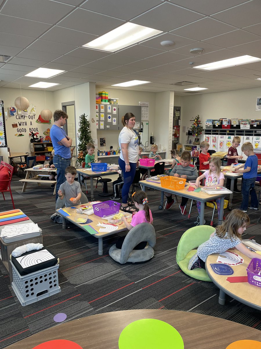 bcsSADD's tweet photo. SADD in the Classroom was a success!  We have some awesome kids who were excited to interact and spread some kindness, respect and gratitude to the elementary this week!  Nice work, kids! @BC_Cardinals https://t.co/91SZUluAiD