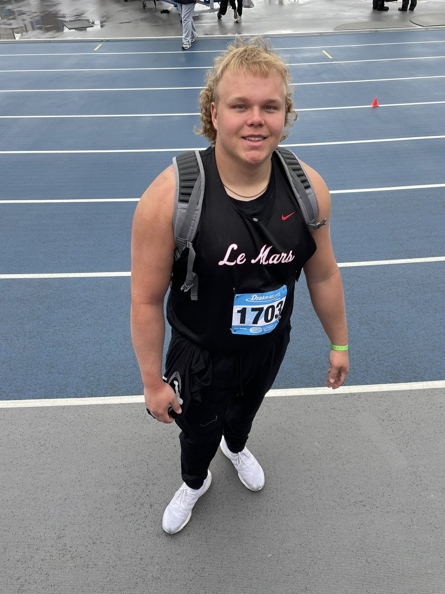 2nd place finish in shot put with 55’ 11.25”🥈 The smile is a little smaller than yesterday. <a href="/BrandonSluis/">Brandon Vander Sluis</a> was hoping for more. Stay hungry, kid! <a href="/DrakeRelays/">Drake Relays</a> <a href="/LeMarsCommTrack/">LeMars Track</a> <a href="/LeMarsDSsports/">Sentinel Sports</a> <a href="/KLEMSports/">KLEM Sports</a> <a href="/BulldogPride14/">LeMars Athletics</a>