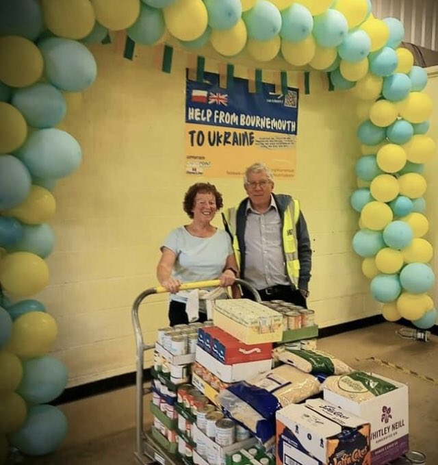 Two of our lovely volunteers, Wendy &amp; Adrian Lucas at Help From #Bournemouth To #Ukraine celebrate their Golden Wedding Anniversary.
Instead of having a party they generously donated a pallet of food for Ukrainian refugees!
#ArmyOfHope ❤️