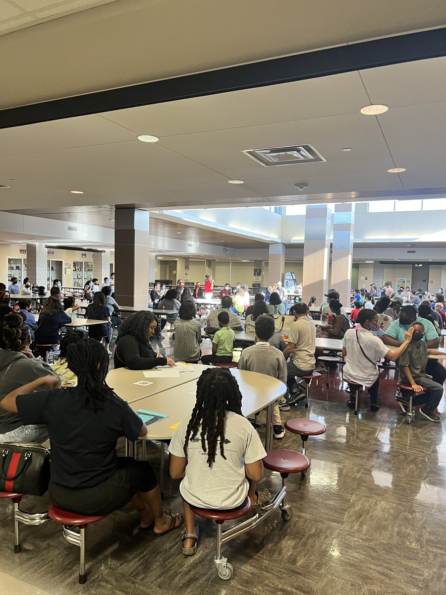 STAFFORDSTEM's tweet photo. Congratulations to all the new scholars and families for choosing Stafford STEM Magnet Academy as one of their stops on their learning journey! We are looking forward to the 2022-2023 school year! #STEM #Orientation #SMSDstem https://t.co/3wo6JfIyXl