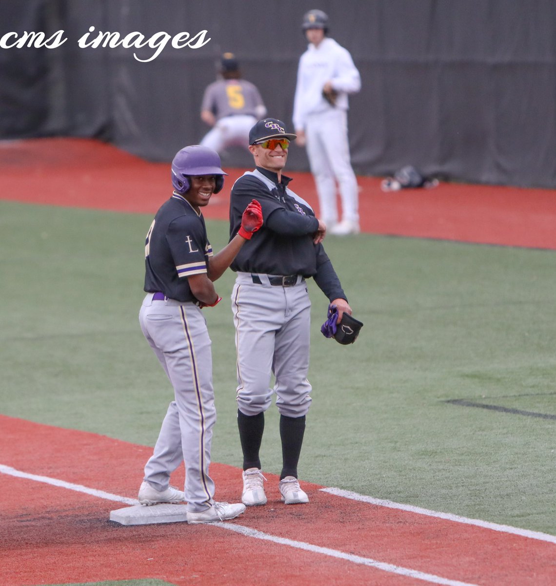ChrisSchmitz168's tweet photo. “tWinning &amp; Grinning”
It’s all smiles for Cadet fans. CBC gets back on track with “twin” MCC wins over Vianney this week! @cadetbaseball @cbchsbaseball @cbccadets @CBCHighSchool @scoreboardguy @missouri_sports @Burgatron13 @GSV_STL #stlprep⚾️ #CadetStrong  #cmsimages📸 https://t.co/eZI3KvHKRr