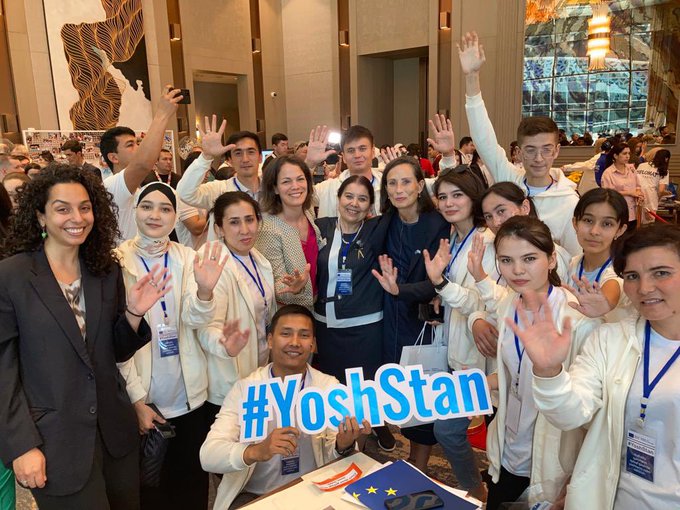 SFCG_EU's tweet photo. Thank you @EUambUz for your support!
Building on our the success of #JashStan in Kyrgyzstan๐ฐ๐ฌ, we're delighted to support #YoshStan positive youth engagement in Uzbekistan๐บ๐ฟ! https://t.co/y8m3y7cUPc