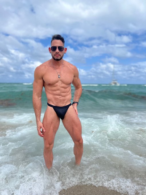 SunnyDay ??
.
? @jj_malibu ?
.
#underwear #brief #sexy #sexymen #confort #gay #gaymen #picoftheday #beach