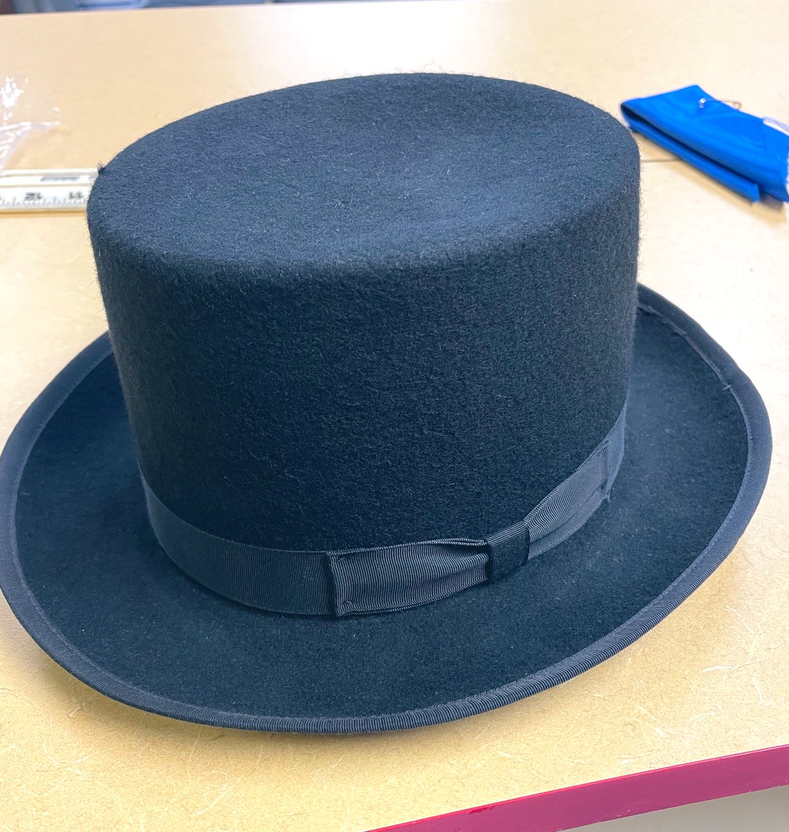GentsChoiceTux's tweet photo. Finish off your black tie look with a top hat! Stop in and see us to get fitted for yours today! https://t.co/nu9clFZ0rN