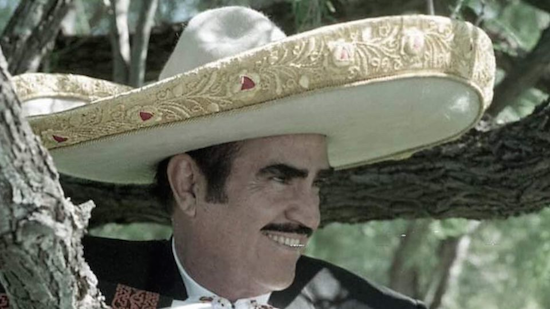 genteinpv's tweet photo. EL MODUS OPERANDI DE VICENTE FERNÁNDEZ CON EL QUE FRENABA LA CARRERA DE LOS ARTISTAS QUE PUDIERAN SER SU COMPETENCIA https://t.co/CIImj5tLyP https://t.co/8usnJ0QWXE