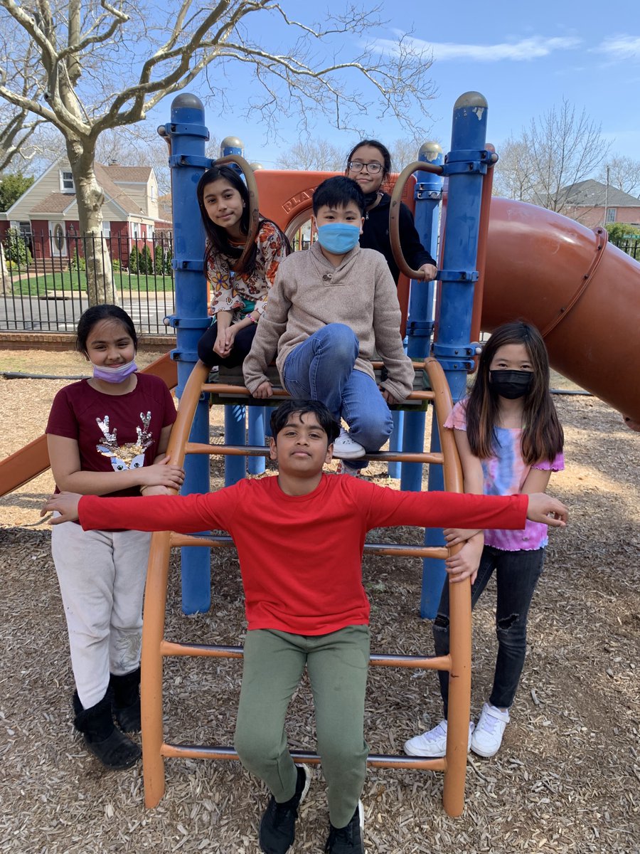MsStillmansRoom's tweet photo. Some of my favorite smiles that make me smile every day😀 #hgsfamily #myclassrocks #NHPGCP @teamhillside https://t.co/iJSi9hRqli
