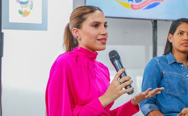 RafaelFliz's tweet photo. Conversamos sobre la importancia de la participación de los jóvenes y, en particular las mujeres en la política y espacios de liderazgo, el servir a la nación de manera comprometida para el progreso, el emprendimiento, los retos de los jóvenes en la política, entre otros temas. https://t.co/1BQX7m7UVj