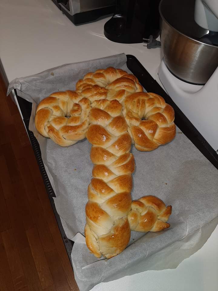 hatikwa_it's tweet photo. #JewishLife | In occasione dello #Shabbat che segue la festa di #Pesach, è uso fare le #Challot a forma di chiave perchè è un buon auspicio per un buon sostentamento durante l'anno.
Da dove lo impariamo?
✍ di Manuel Moscato
Leggi di più: https://t.co/IdjkME83LK https://t.co/za2JPHVr8y