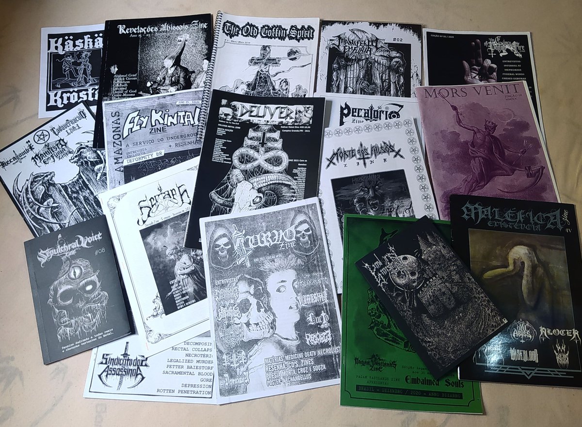 SepulchralVZine's tweet photo. Hoje é o dia mundial dos Fanzines. Uma foto com alguns zines brasileiros em atividade.
Fanzine-se!
#fanzine #zine #zines #diyzine #diy #sendbackmystamps #smallpress #metalzine #metalfanzine #Metal #zineimpresso #fanzines #onlypaperisreal https://t.co/5L41K52T38