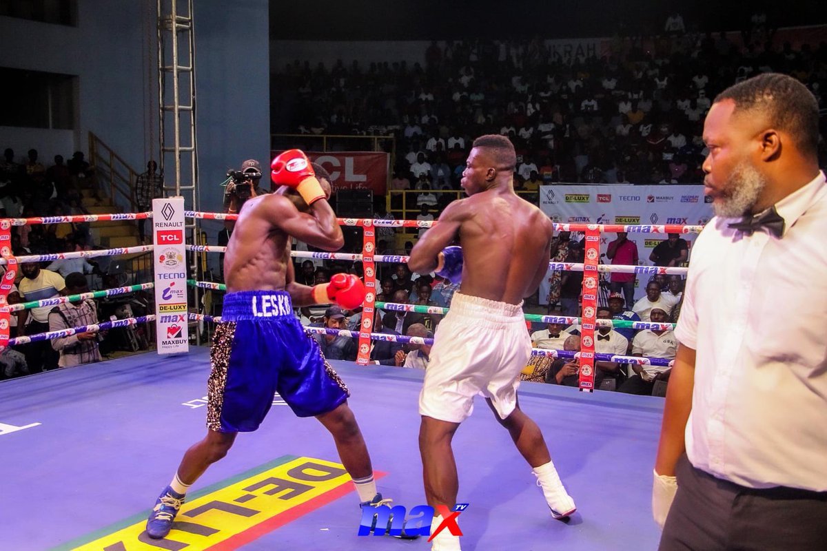 GhanaBoxing's tweet photo. Everything you'd like to see in a feisty encounter. Nothing short of action, not in the least of good performance and thrills!
#GBA #boxing #ghboxing #MaxTV #MaxFM #MaxSports #Boxing #MaxOnline https://t.co/nr1WfZFqds