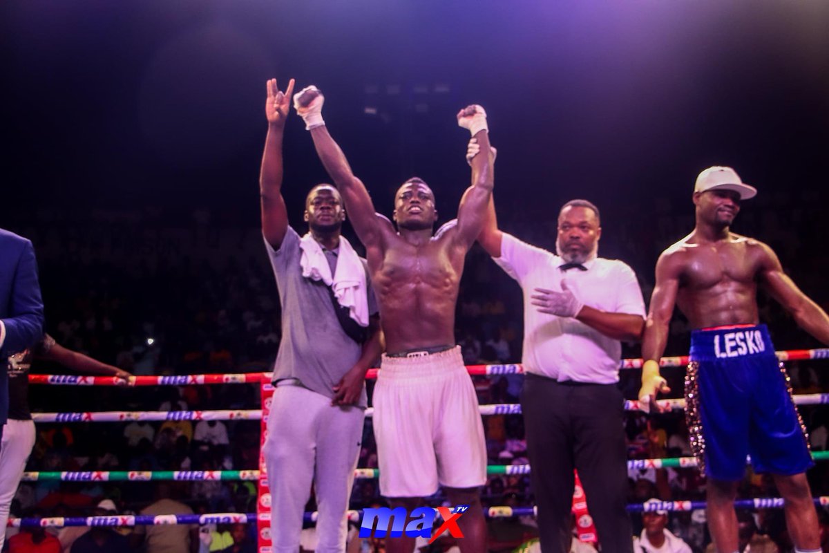 GhanaBoxing's tweet photo. Everything you'd like to see in a feisty encounter. Nothing short of action, not in the least of good performance and thrills!
#GBA #boxing #ghboxing #MaxTV #MaxFM #MaxSports #Boxing #MaxOnline https://t.co/nr1WfZFqds