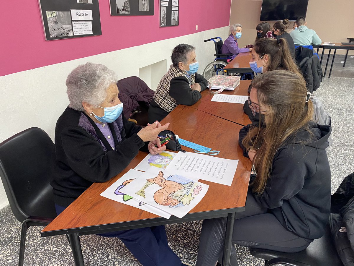 colsangregorio's tweet photo. #SolidaridadIntergeberacional o una de las más importantes oportunidades de crecimiento personal que podemos ofrecer en @colsangregorio 

#AguilarDeCampoo 

Gracias a @atencionsocialfsmlr por la invitación para compartir este día ❤️❤️

#AguilarDeCampoo #MontañaPalentina https://t.co/FVAS8g1Fx9