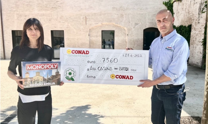 Grazie all'iniziativa "Monopoly reggiano", l'associazione Casina dei Bimbi è riuscita ad ottenere dal Conad ben 7.560 euro.
I fondi aiuteranno a supportare i minori ex oncologici a domicilio per il recupero scolastico: grazie a tutti di ❤️

24emilia.com/reggio-con-i-m…