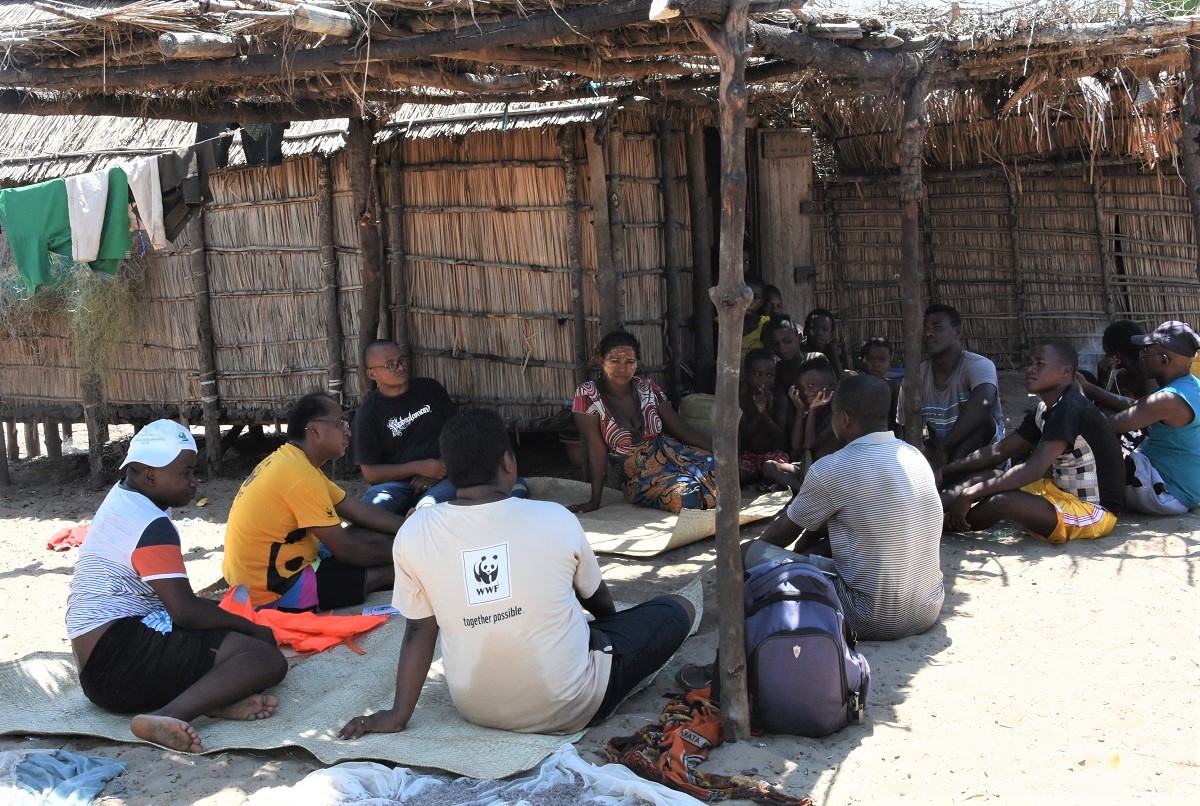 OceanWitnessOrg's tweet image. “We used to catch enough fish to save money; now we live from day to day” 🐟
This month, the story of our Ocean Witness Ernestine is featured in the IYAFA newsletter @FAOfish  📢
➡️Read the full story: oceanwitness.org/stories/ocean-… 
#IYAFA2022
@wwf_mada @ACCLCInitiative @WWFLeadOceans