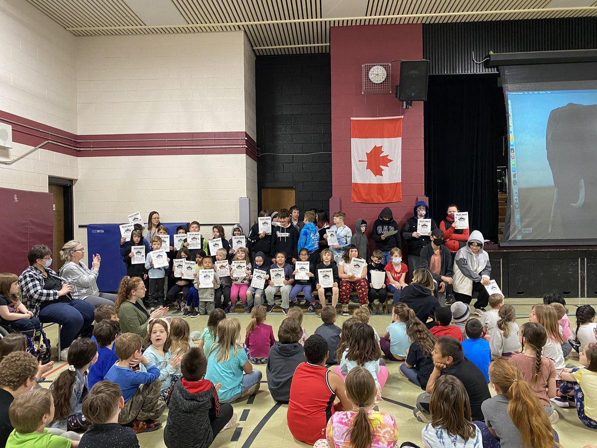 TaraMcFarling1's tweet photo. My heart is so happy this morning - we got to have our PRIDE assembly live and in-person for the first time in a VERY long time! Celebrating our Bears as a family is the best feeling!! @MBallachey @GEDSB #bearpride #treasuredtraditions #ilovemyiob https://t.co/NKVT0AmEmw