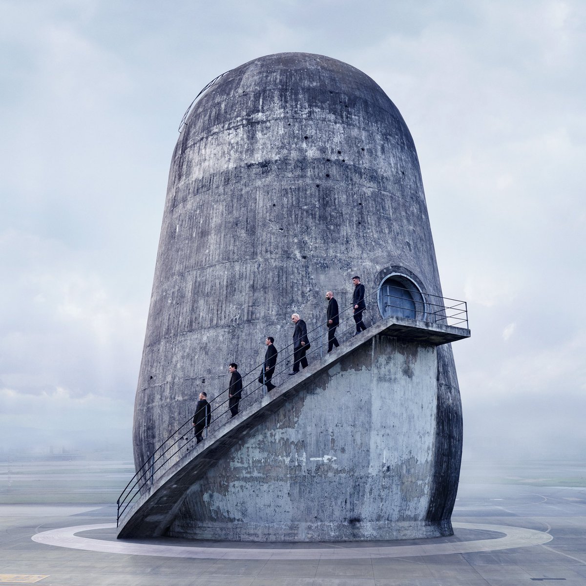islanddefjam's tweet photo. Le 8ème album studio de @RSprachrohr, "Zeit", est sorti aujourd'hui ! Regardez la première de la vidéo "Angst" à 17h sur https://t.co/M4mpJs3zF7 🚨

🎶 https://t.co/makdDi4KYK https://t.co/UJVoOnIsUA