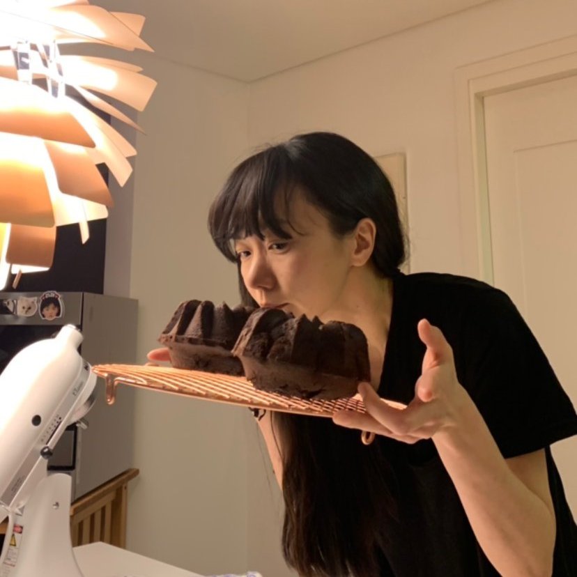 : ̗̀➛ bae doo-na

•·.·' #BaeDoona #배두나 #BabyBroker '·.·•