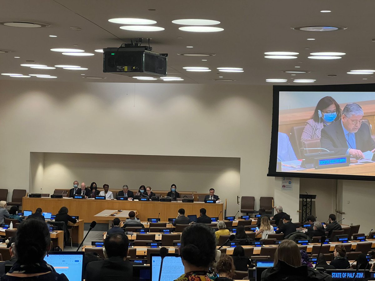 #CPD55 adopts Resolution on inclusive economic growth, recognizing SRHR as critical investments to ensuring women's access to economic opportunities. This outcome reaffirms the crucial importance of the Commission for implementation and follow-up of the ICPD PoA #SRHRforall