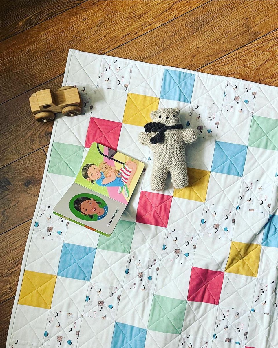 Wooly bears by Wooly Tops are hand knit right here with soft alpaca yarn, perfect for cuddling. 🐻 

#quidividi #handknit #shopyyt #madeinnewfoundland #yyt