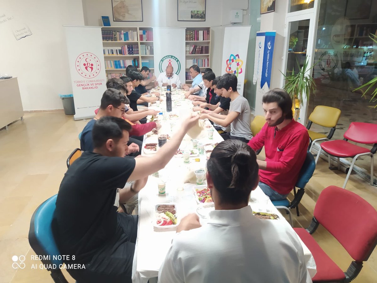 Dün akşamki iftarımızdan🌙
TOKİ lisesi öğrencileri ile birlikteydik.