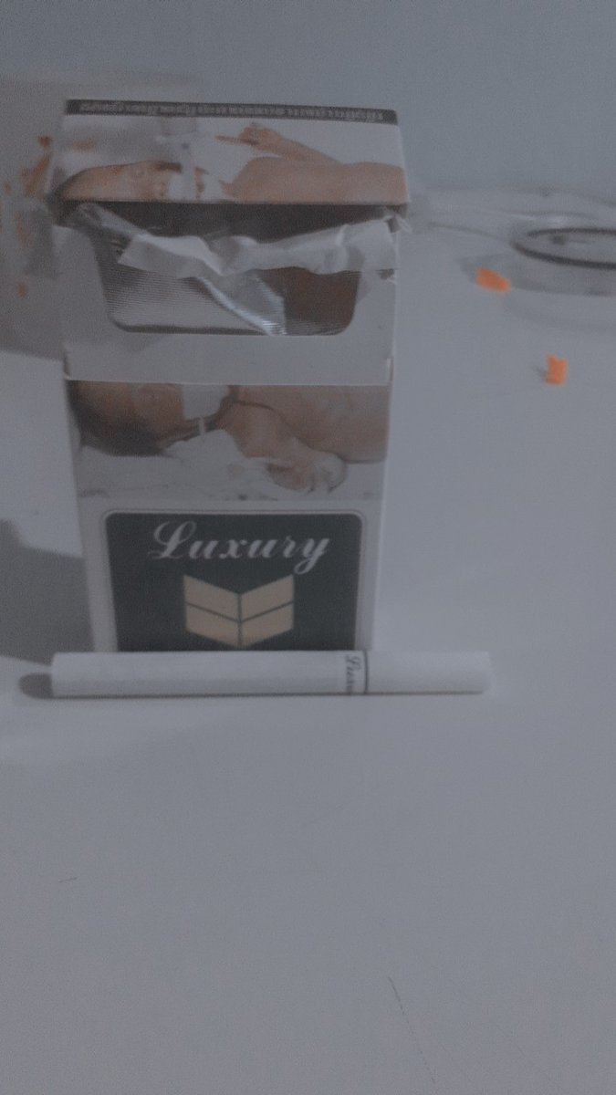 HxmYka's tweet photo. ต้องลองไม่ลองไม่รู้🚬 https://t.co/kNyWSu55y1