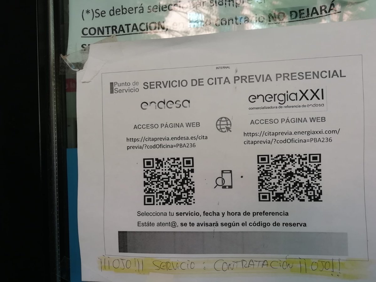 dik3r1's tweet photo. @Endesa @energiaXXI @endesa @energiaxxi Pues en la puerta de la oficina no hay ningún teléfono, sino se hubieran ahorrado el paseo. 
Además, si el calendario no tiene días disponibles en ninguna de las dos páginas ¿Porqué está puesto? https://t.co/0kfoHaxjME