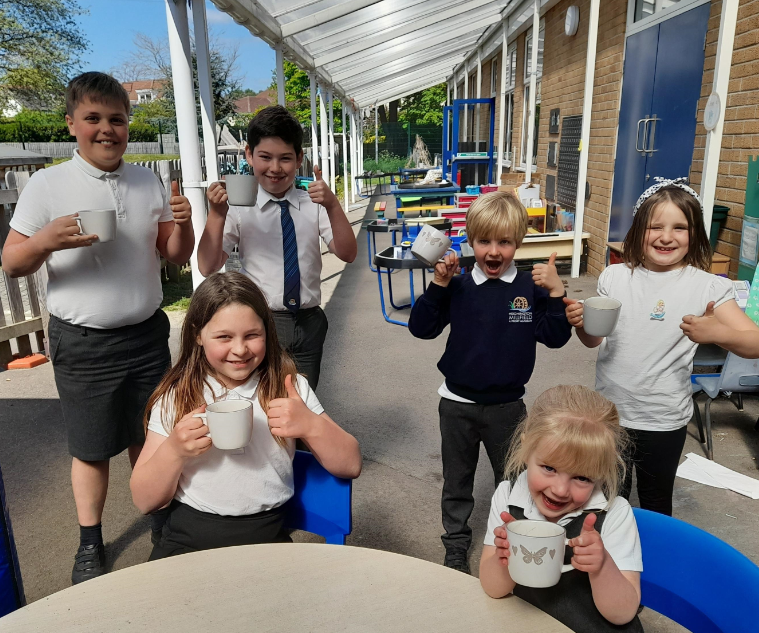 Heighington_mil's tweet photo. We have had so much fun in the sun since returning after the Easter break🌞☕️ #Hotchocolateclub #Outdoorlearning #Playgroundgames #Eventheguineapigsareout https://t.co/sZfDyH1eDM