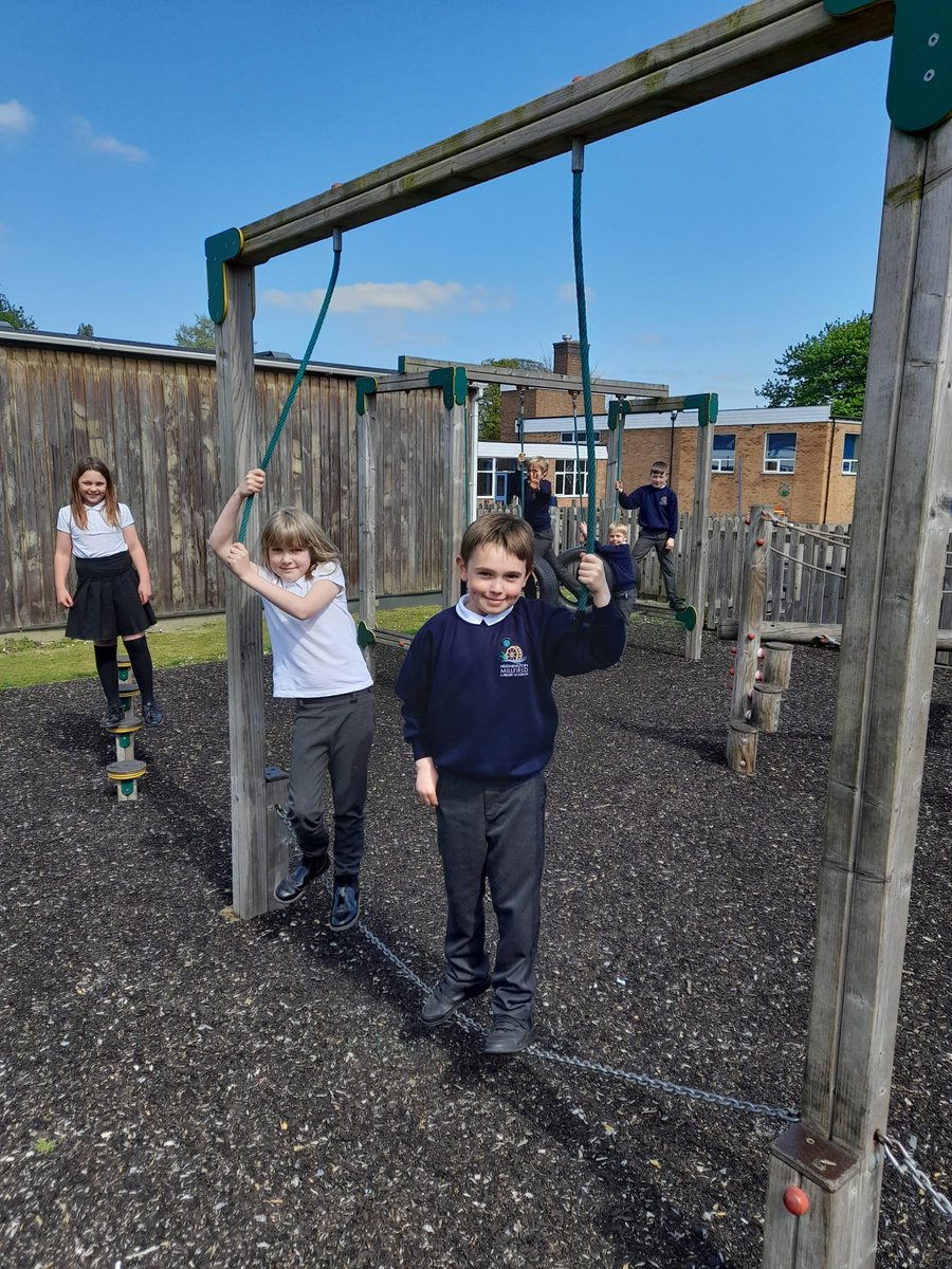 Heighington_mil's tweet photo. We have had so much fun in the sun since returning after the Easter break🌞☕️ #Hotchocolateclub #Outdoorlearning #Playgroundgames #Eventheguineapigsareout https://t.co/sZfDyH1eDM