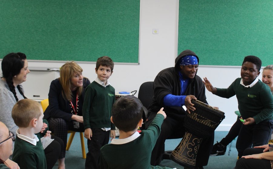 ValleyAddington's tweet photo. Huge thanks @LabourSJ for giving her time so generously to see our school in action and meet parents to discuss the importance of being an advocate for SEND children. Sarah enjoyed reading with @CALtherapydogs , joining music therapy and observing an attention autism session https://t.co/mEc7M0yQ8y