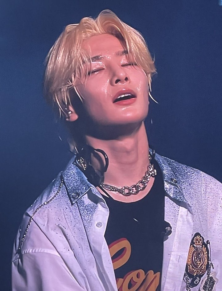 loveinkart's tweet photo. as promised! 

mini GA since naging blonde si innie 😚
1 winner of 50 pesos gcash

— rt this tweet (basis of winner) 
— comment any concert pic / vid 
— filo STAYS only. no GA accs :) 
— no need to follow 

ends on May 1 🤍 https://t.co/eZqbsqk84s