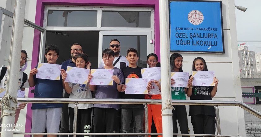 Bir iyi davranış, dünyadaki bütün güzel sözlerden daha tesirlidir. 
Güzel öğrencilerimiz güzel davranışlar sergileyerek her hafta bizleri gururlandırmaya devam ediyor. 💐💐