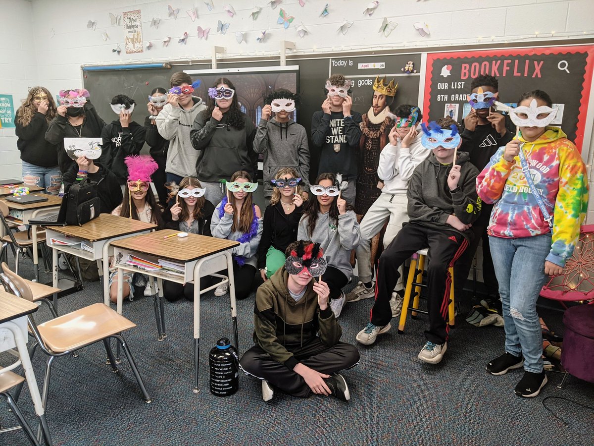 MissKortonick's tweet photo. 8th grade is ready for the Capulet masquerade! #romeoandjuliet https://t.co/9swOfHiQDg