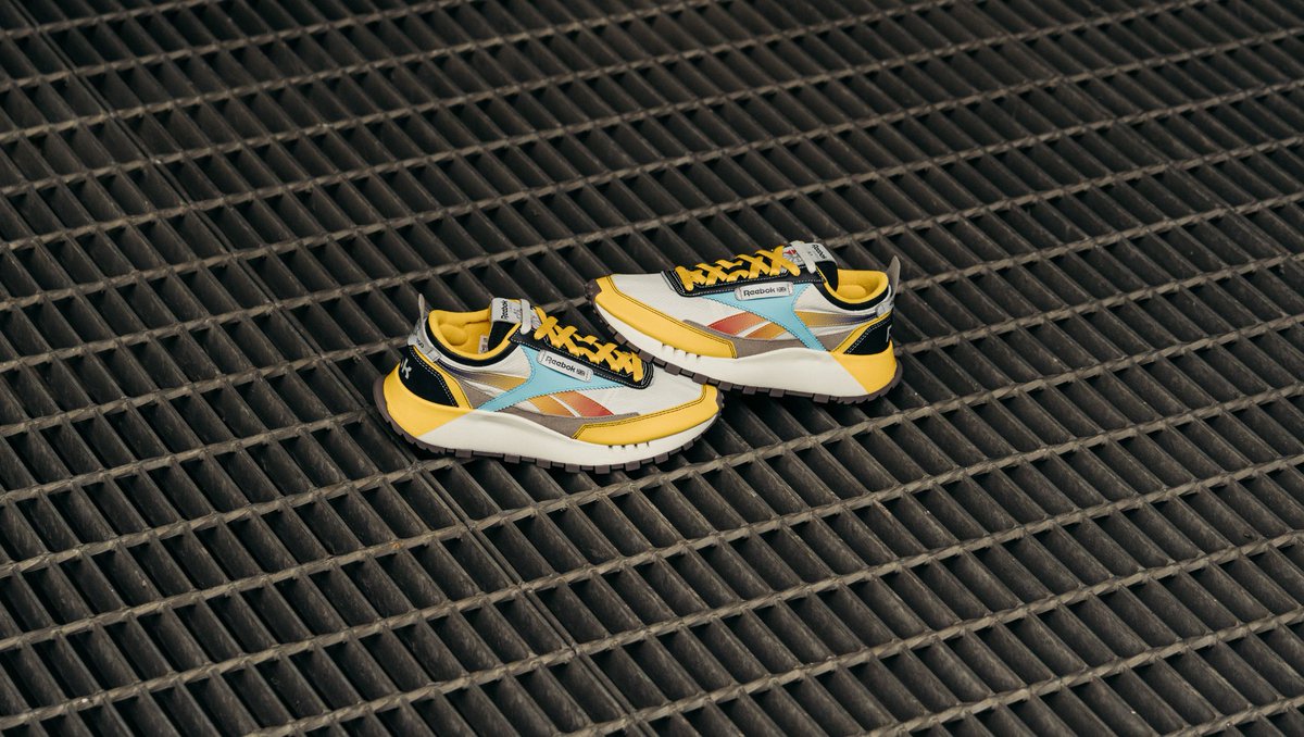 🔥  #SneakerDrop 🔥

Duality by @lifewithikey, designed in our @Reebok #sneakers course drops today @APBstore. Learn from the #Reebok pros: ylearn.co/ybxreebok