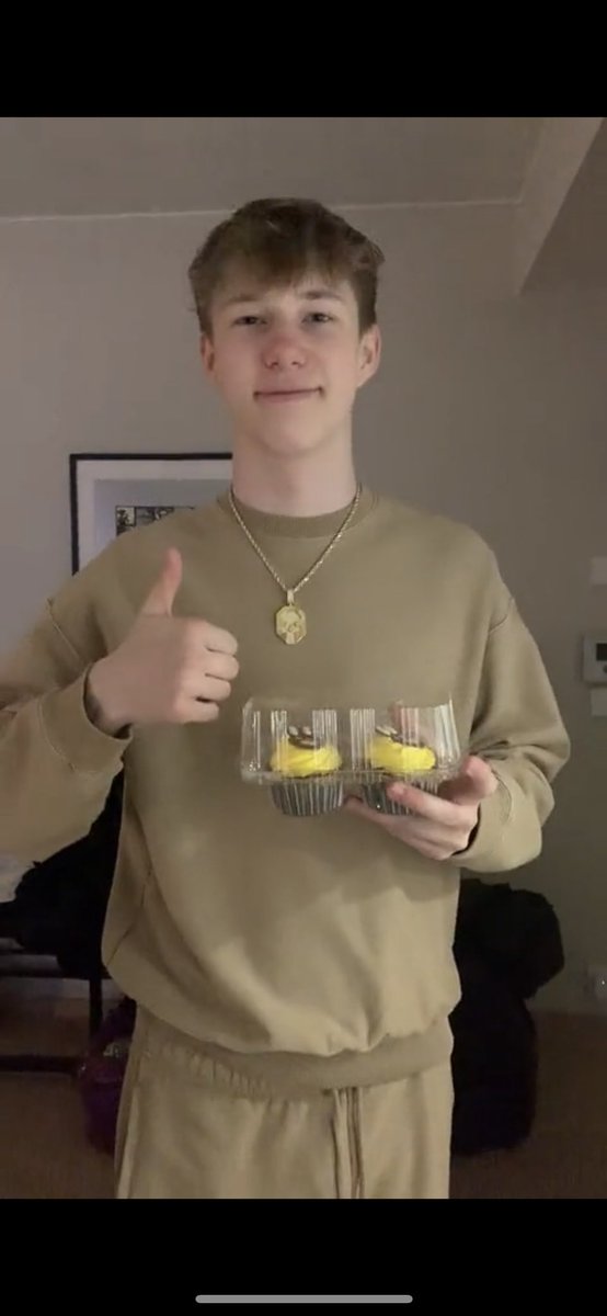 LIMA🖤 tweet media