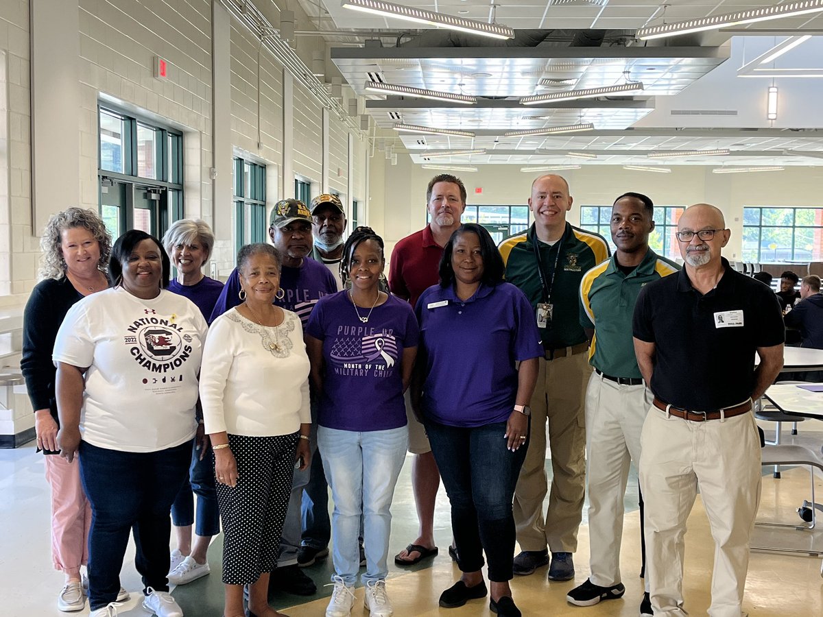 Military_ACPSD's tweet photo. @AikenPublicSch @aikenhighschool Celebration breakfast for military - connected students at Aiken High School. Thank you LCDR Negron for your words of encouragement to our students and parents. https://t.co/4WWrrtwuRf