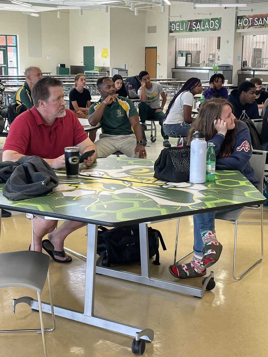 Military_ACPSD's tweet photo. @AikenPublicSch @aikenhighschool Celebration breakfast for military - connected students at Aiken High School. Thank you LCDR Negron for your words of encouragement to our students and parents. https://t.co/4WWrrtwuRf