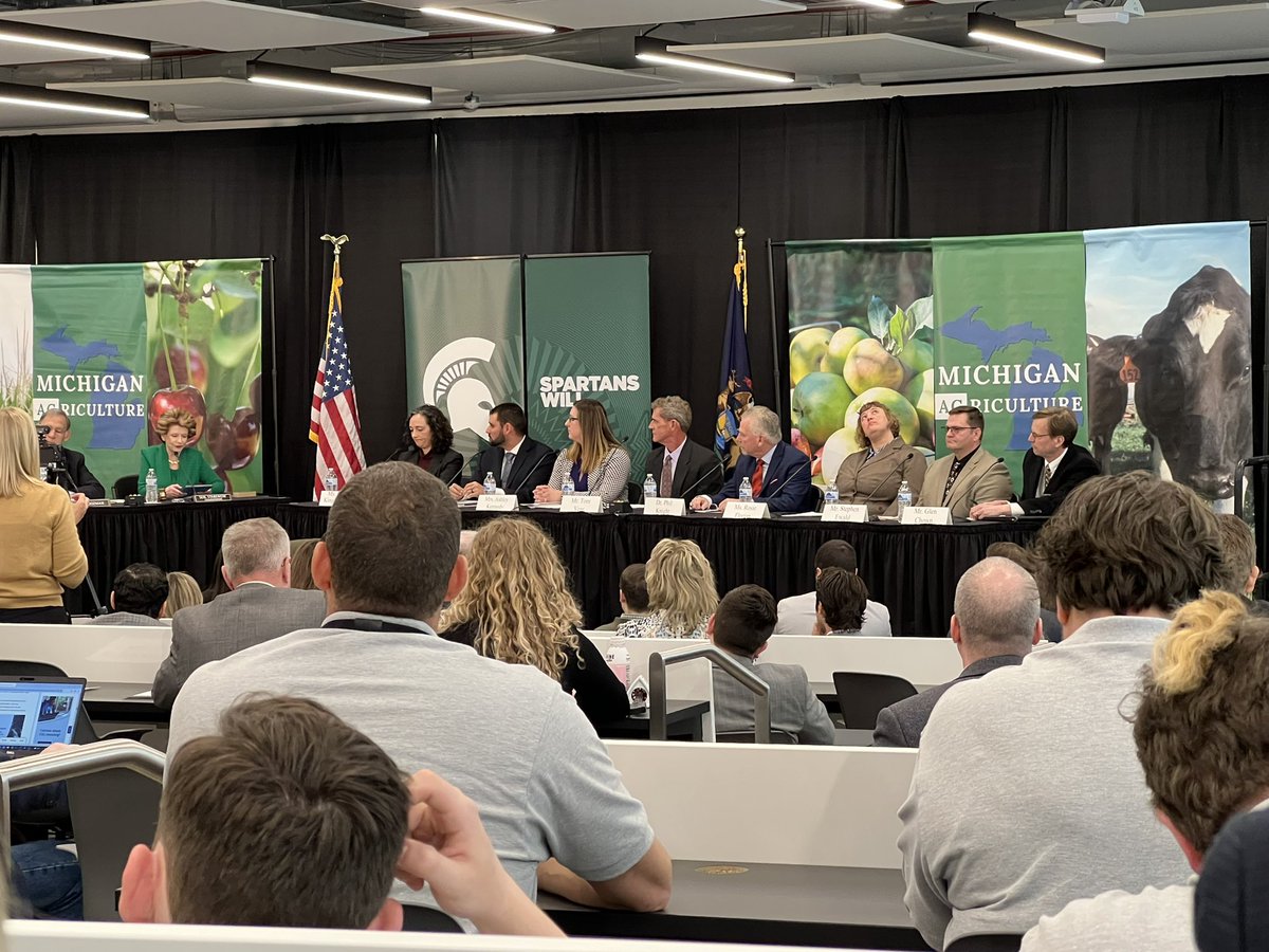 usacherries's tweet photo. Chairwoman @SenStabenow and Ranking Member @JohnBoozman hosting the first Senate Ag. Comm. on the 2023 Farm Bill. Juliette King McAvoy with @kingorchards provides testimony for the #cherry industry.
#FarmBill #Agriculture #MiAg #tartcherries https://t.co/44Q9djQzqh