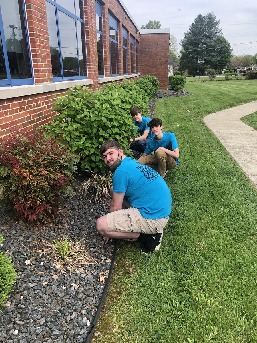 TNHSJohnMartin's tweet photo. #generalsserve #thelongjohns #newhaven @flyndefy https://t.co/q2pOw8nj98