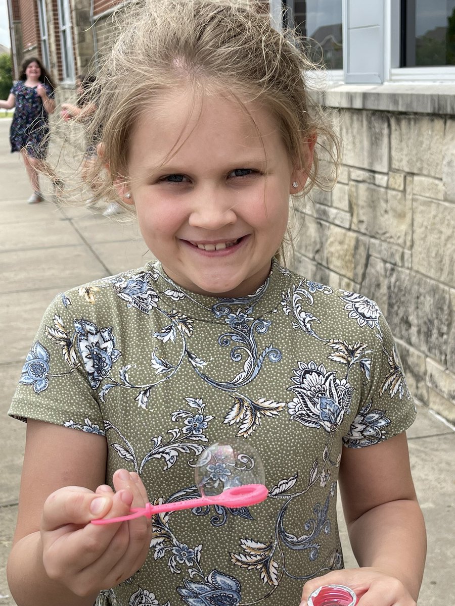 Yesterday’s reward for our end of year celebrations was bubbles! I love that even 2nd graders were still so excited to blow bubbles😍🤍