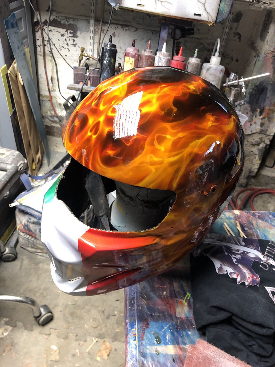 IDcrisisdesign's tweet photo. All cleared. #IDCrisisDesign #GasTankArt #ToAIRisHuman #pinstripeordie #custom #airbrushlife #kustom #airhead #pinhead #NoBS #CustomPainter #Airbrush #Pinstripe #SeriousArt #Pittsburgh #spinster #powderlines https://t.co/oUM8x4sD1J