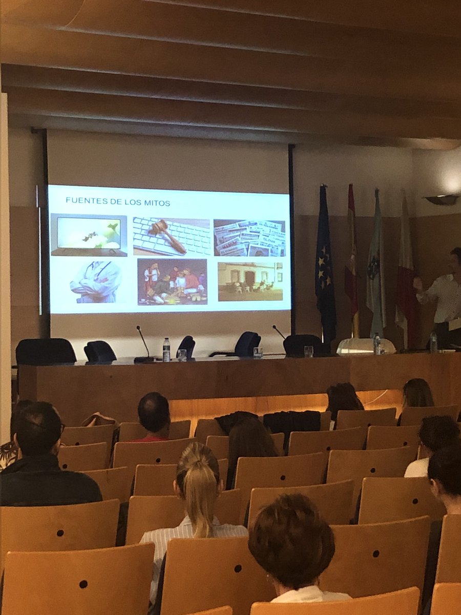 Doctor, ¡¡tengo Dolor!!
Mitos y verdades sobre el #dolor  crónico <a href="/AlfonsoCarrega1/">Alfonso Carregal</a> magnifica de exposición, cosas que funcionan y cosas que no funcionan