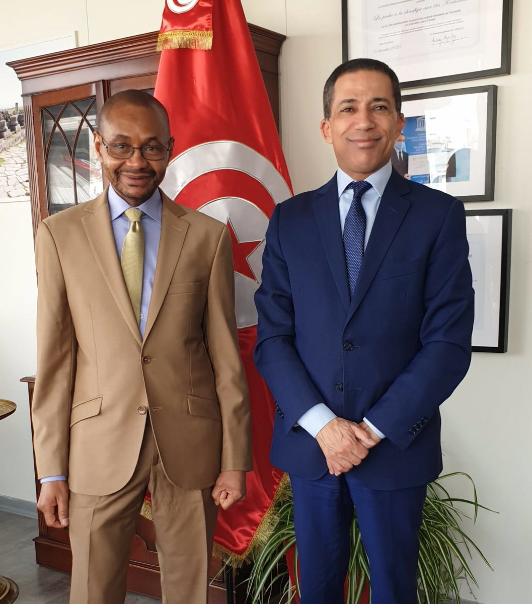 Heureux de la visite de SE Amadou Opa Thiam nouvel ambassadeur du Mali près #UNESCO
La coopération🇹🇳🇲🇱pour le patrimoine &amp; l'éducation au centre de nos échanges
سعيد بزيارة سعادة سفير مالي الجديد لدى #يونسكو السيد أمادو أوبا تيام 
تطرقنا الى التعاون بين🇲🇱🇹🇳في مجال التراث والتعليم