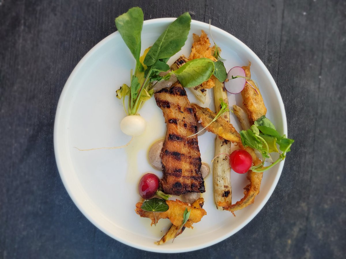 Wishing everyone a lovely Bank Holiday weekend! We are here with some great vibes all weekend, so if you are around the dock, stop by and say hello! Book by phone 01.9089490 or info@charlottequay.ie 😘
 #bankholidayweekend #maybankholiday