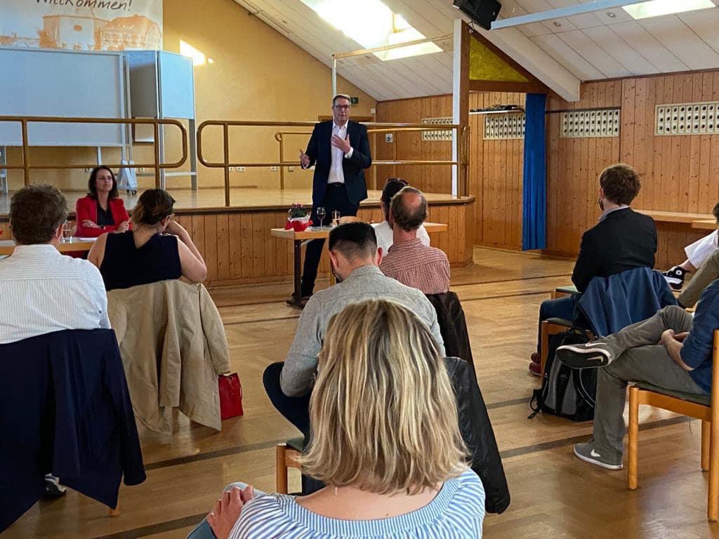 Alex_Schweitzer's tweet image. Gestern Abend in Uelversheim, zu Gast bei @AnklamTrapp. Was bedeutet #Transformation für die Arbeitswelt in unseren ländlichen Regionen? #transformRLP