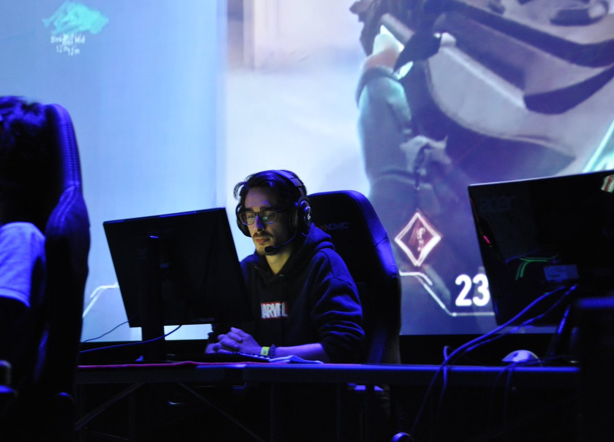 GNf participe à la troisième étape d'#OpenTourFrance sur Valorant dès demain à 13h sur notre live 👊⚔️

Quoi de mieux pour commencer que l'ancien capitaine lors de l'#ANGOULAN? 
A votre avis, qui accompagnera <a href="/EthernalGacia/">Ethernal</a> dans sa nouvelle équipe? Réponse demain à 10h! 🥳